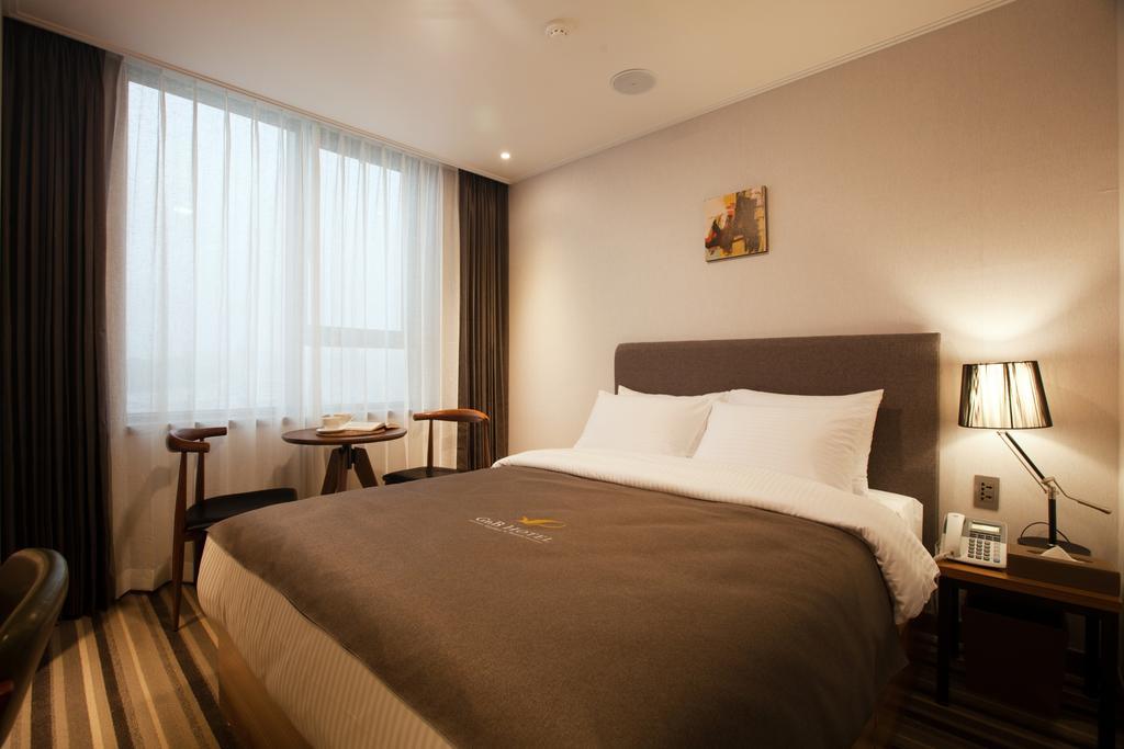 Gnb Hotel Пусан Стая снимка